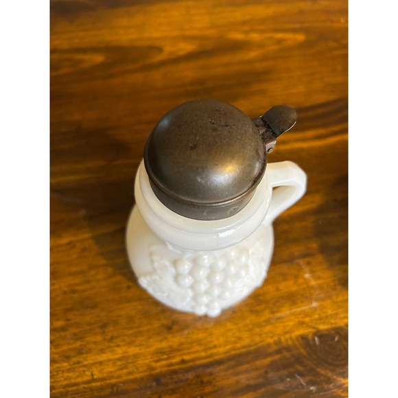 Vintage Milk Glass Pitcher Creamer Grapes Embossed Metal Lid - Picture 4 of 4